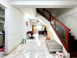 Blk 559 Jurong West Street 42 (Jurong West), HDB Executive #512377181